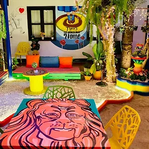 https://hotel-y-arte-antigua-guatemala.guatemalaantiguahotels.com